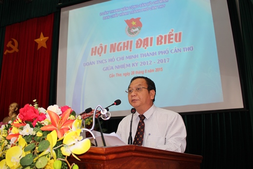 Đồng chí Trần Quốc Trung, Phó Bí thư Thành ủy phát biểu chỉ đạo tại Hội nghị.